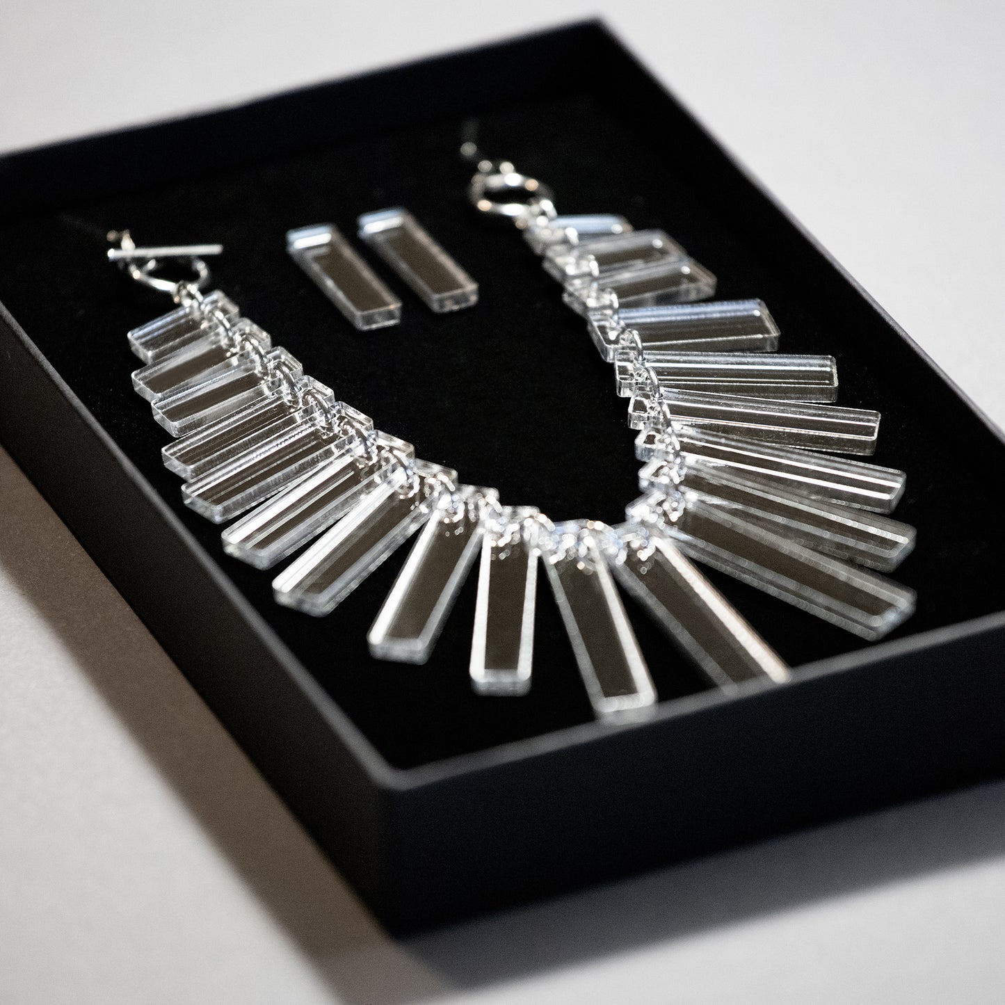 Zavaj Necklace 02
