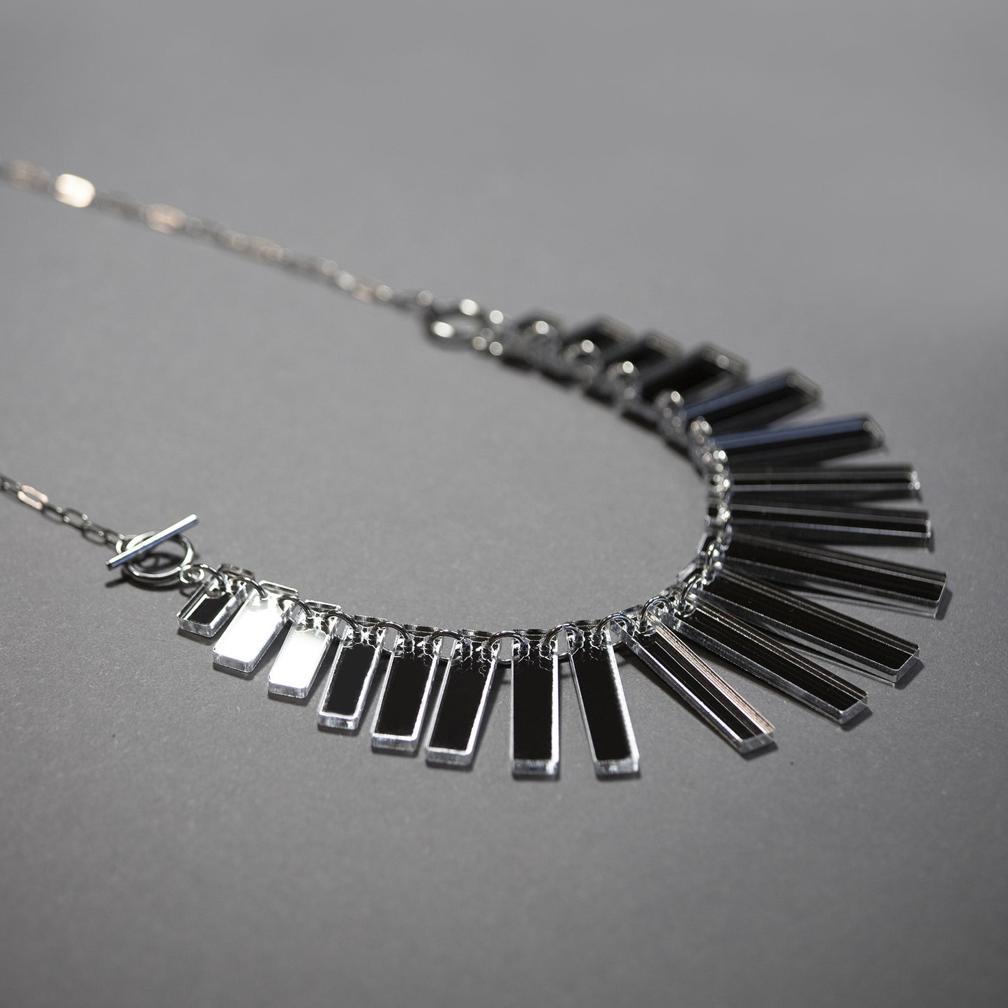 Zavaj Necklace 02