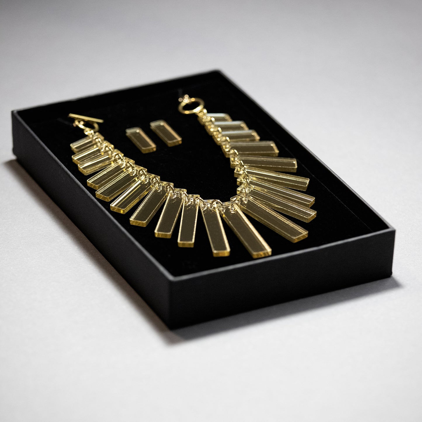 Zavaj Necklace 02
