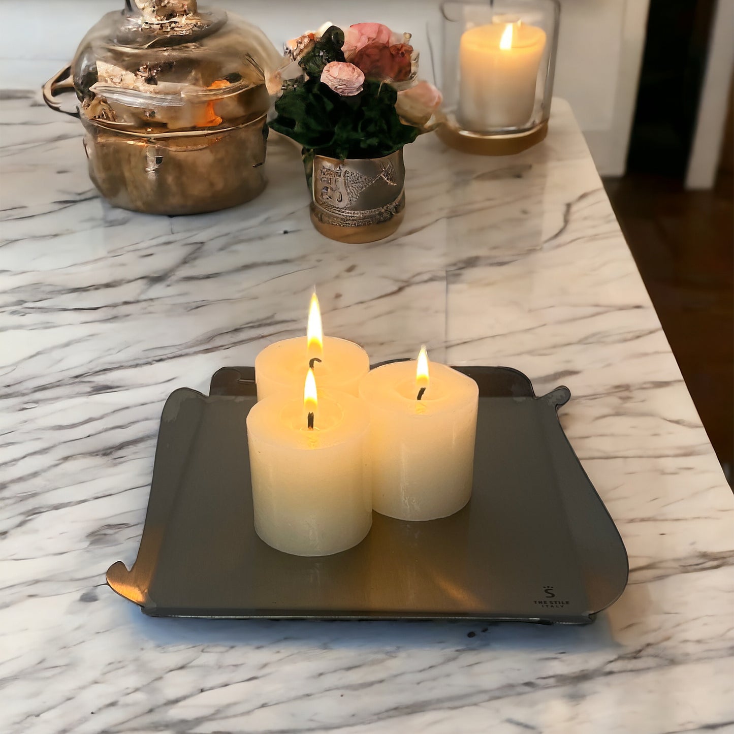 Vaxas and Auris Tray